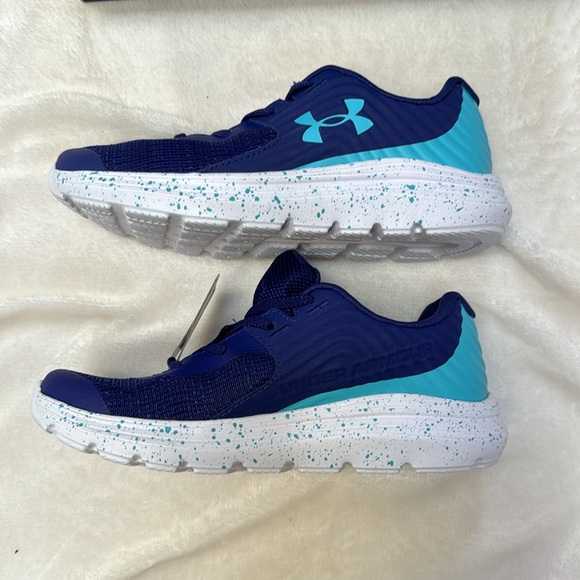 Girls Under Armour Outhustle Sz 2Y - Picture 2 of 5